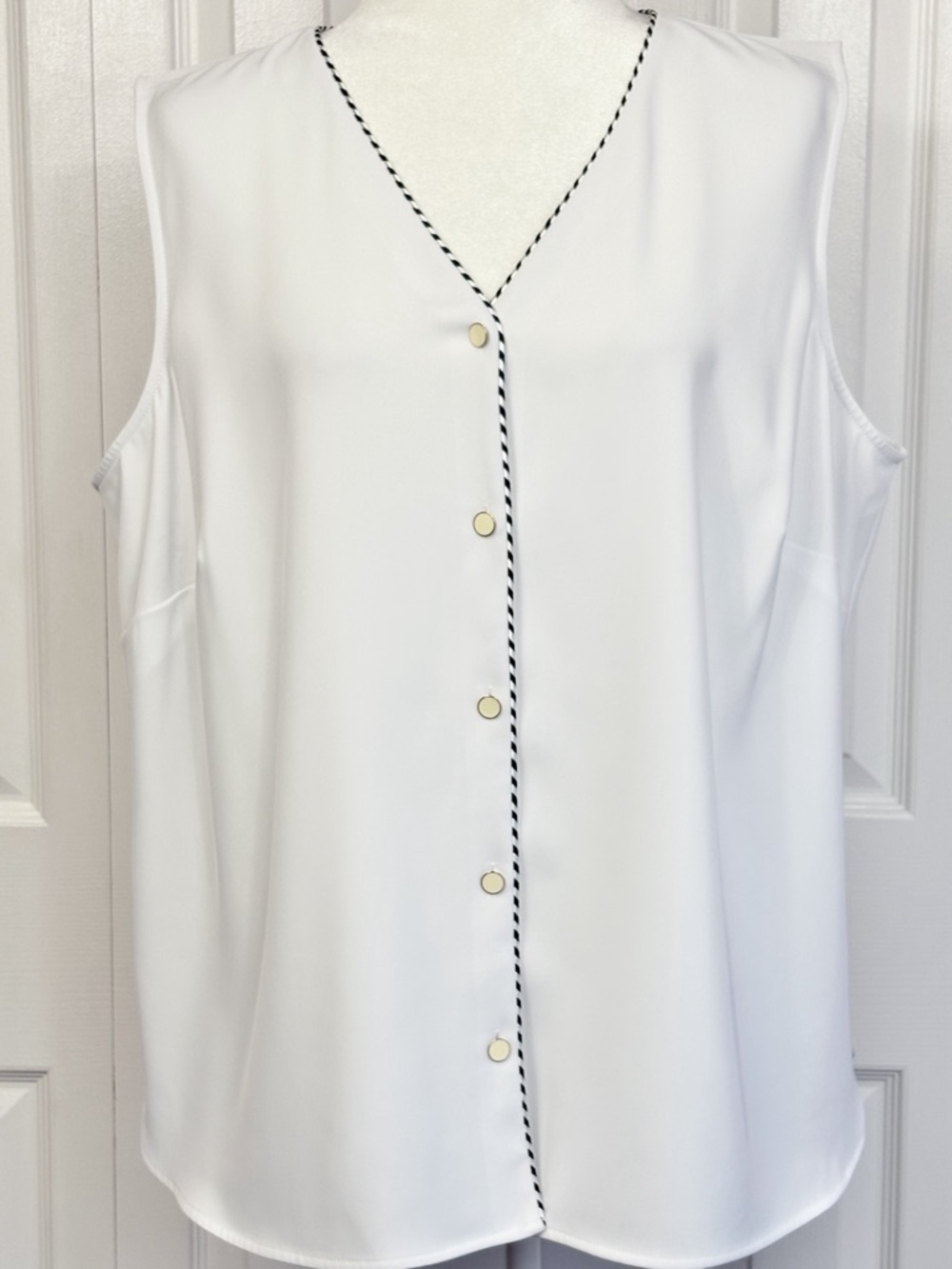 NWT Calvin Klein White & Black Stripe Trim V-Neck Button Down Vest Top 1X